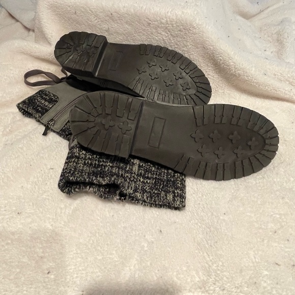 BUTITI Gray Knit Sock Accent Back Lace Boots - Picture 12 of 12